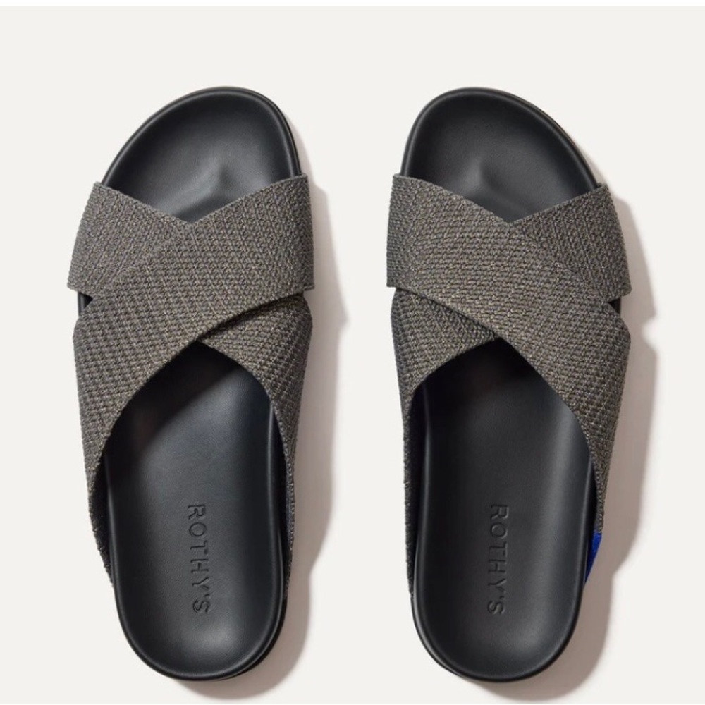 Rothy’s the weekend slide silver